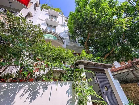 Nhà Mới Xây 4 Phòng Ngủ Cho Thuê Tại Tây Hồ View Hồ & Không Gian Sống Rộng Rãi