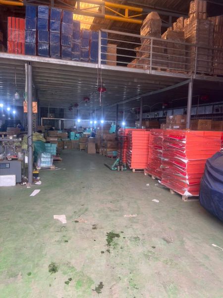 Cho thuê kho xưởng 1.200m2, Quốc Lộ 1A, Bình Tân, giá thuê: 85tr/tháng, xe container
