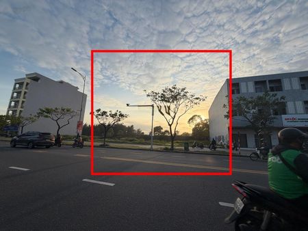 Cho thuê lô đất mặt tiền Võ Nguyên Giáp . 610 m2 .