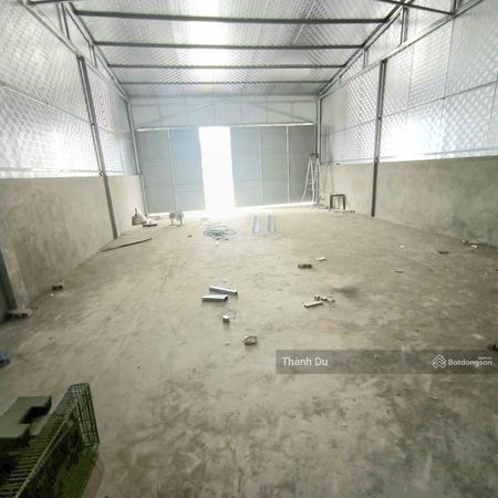 Cho thuê mặt bằng kho để hàng Thượng Thanh, Đức Giang, 90m2 giá 8 triệu / tháng