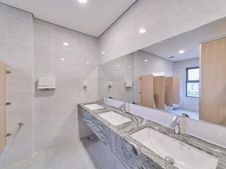 Cho thuê văn phòng hạng B tại Cầu Giấy, miễn phí làm ngoài giờ diện tích 295m2 tại Thọ Tháp
