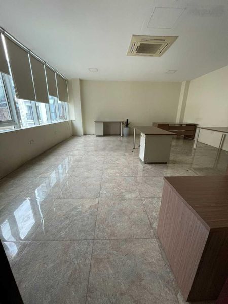 Cho thuê văn phòng Khuất Duy Tiến, gần Thăng Long Number One, 45 m2, tòa nhà 8 tầng