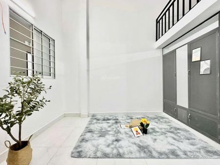 Cho thuê nhà trọ gác cao không giới hạn người và xe đường Bình Lợi gần đại học Văn Lang