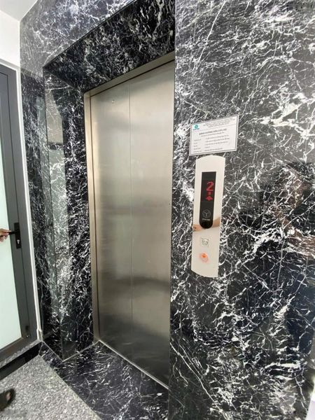 Cho thuê phòng cao cấp CMT8, Q.3 (giá: 3,5 tr - 5 tr/tháng0989023061cô Nga chủ nhà)(MTG)