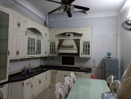 Cho thuê nhà Ngô Thì Nhậm 50m2, 5 tầng 15tr/th ô tô vào nhà