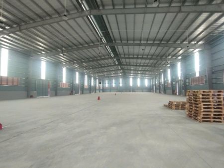 Cho thuê kho Cụm CN Nguyên Khê, Đông Anh, HN. DT 7000m cắt lẻ từ 1000m, cao 12m, PCCC. Giá 130k/m