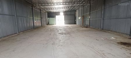Cho thuê kho xưởng đường Tân Triều, ngay ngõ 300 Nguyễn Xiển vào, 290m2, điện 3fa, xe 15T, 80k/m2