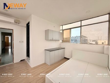 Cho thuê phòng studio mới view kính cửa sổ trời rộng gần ngã tư bốn xã
