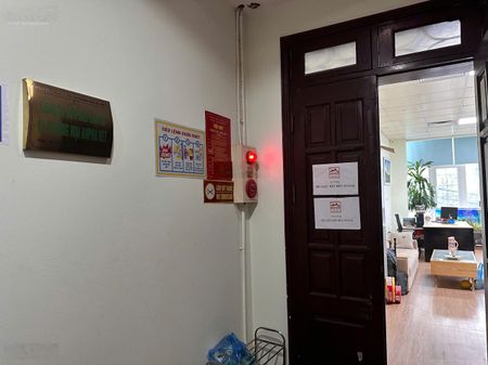 Văn phòng giá tốt tại tòa Trần Tech 8, đường Trần Vỹ, Cầu Giấy, chỉ 7 tr/tháng, 42m2