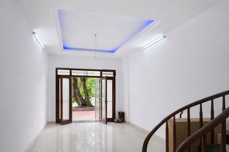 Cho thuê nhà triều khúc 4 tầng view hồ 2 mặt thoáng