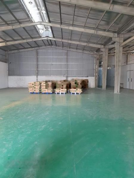 Kho xưởng cho thuê Quận Gò Vấp , DT: 1,200m2 , nền bê tông phủ sơn epoxy , đường xe container