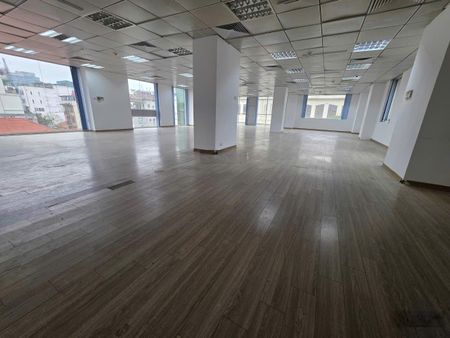 Cho thuê mặt bằng 9 tầng văn phòng - mặt phố trần quốc toản, 2 hầm để xe