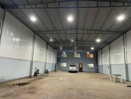 Cho thuê nhà kho 450m2 KV Liên Chiểu, sẵn điện nước, giá chỉ 20 triệu