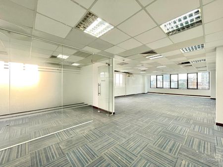Cho thuê sàn VP số 85 Nguyễn Du, DT sàn từ 70 - 140m2, MT 7m, từ 16 - 32 tr/tháng. Sàn mới, đẹp
