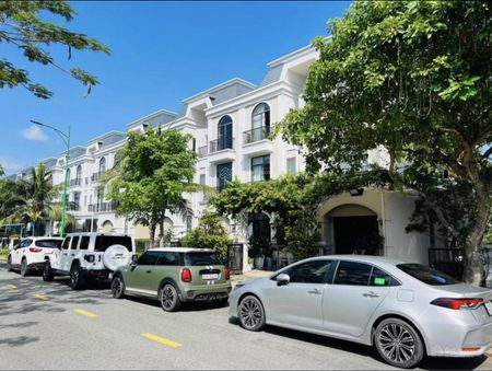 Cho thuê nhà 100m2, 1 trệt 2 lầu, 3 phòng ngủ 4 vệ sinh 6 triệu/tháng. Chính chủ 0906443659