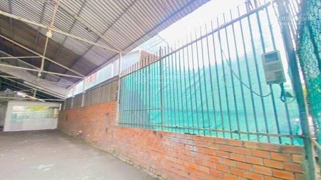 Cho thuê Kho 240 m2 mặt tiền Phạm Hùng 15 triệu