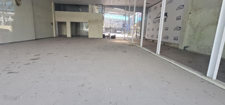 Cho thuê Trung Tâm Thương Mại.2000m2