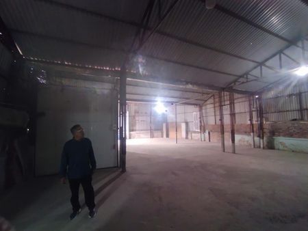 cho thuê kho đường Trịnh Văn Bô, Phương Canh,Nam TL,HN. dt 220m2, xe công đỗ cửa, lh 0963596146