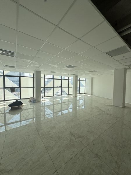 Cho thuê nhà mặt phố nguyễn khang lô góc diện tích lớn 250m2 x 7 tầng giá 250tr