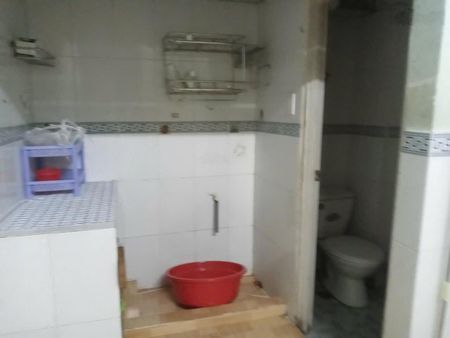 Cho thuê phòng trọ ngay mặt tiền Nguyễn Thị Thơi có hẻm vào phòng 1.5 tr tháng, LH 0919147835