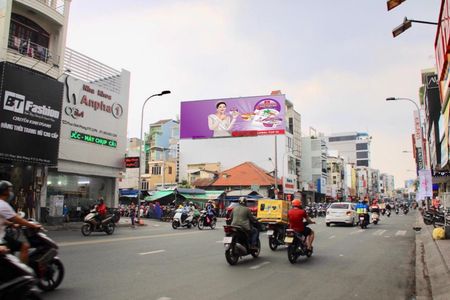 Cho thuê nhà mặt tiền Phan Đình Phùng Dt 160m2, giá 170tr/th. Lh mr Tuấn 0911556880