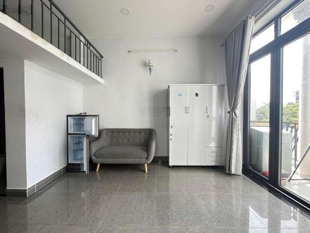 Chính chủ cho thuê phòng gác cao thoáng co ban công gần Hàng Xanh