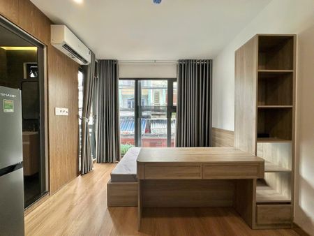 Phòng Ban Công Hẻm 200 Xóm Chiếu Quận 4 Mới Đẹp Full Nội Thất