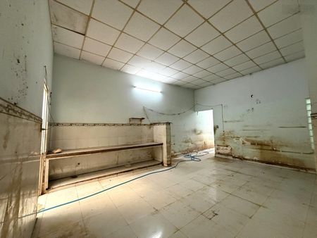 Chỉ 9 triệu, cho thuê nhà kho Đ. Cao Lỗ, BH BC. (5x20m) ở, cơ sở gia công, 25m đến MT