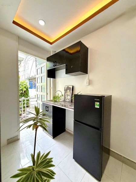 Chính chủ cho thuê 2 phòng ngủ siêu thoáng gần quận 1 và hàng xanh
