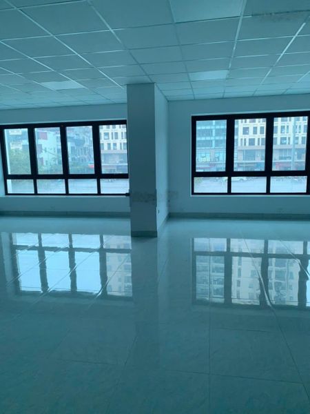 Chính chủ cho thuê nhà mặt phố Nguyễn Cảnh Dị, mặt tiền và vỉa hè rộng, nhận diện nổi bật, đông dân