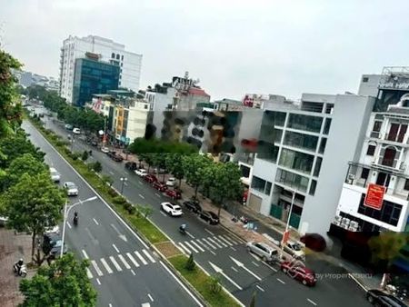 Cho thuê mặt bằng mặt phố Hồng Tiến 168m2 mt:8m. Chính chủ