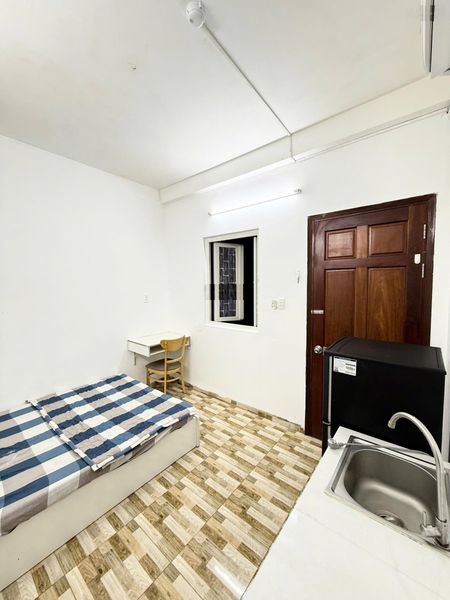 Phòng trọ dạng studio giá rẻ full nội thất gần Cầu Kiệu Quận Phú Nhuận - bờ kè Hoàng Sa Trường Sa