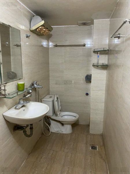 Cho thuê nhà mặt ngõ An Sơn, Minh Khai, 40m x 4 tầng, 10,5 triệu, 3 ngủ, full nội thất, kinh doanh.