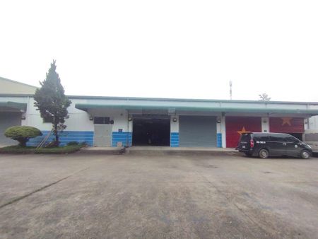 Cho thuê kho đường Cầu Diễn, Bắc Từ Liêm. DT 400m2, cao 6m. Có điện 3fa, xe công đỗ cửa. 110k/m2