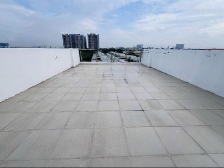 Cho Thuê Nhà 4 Tầng MT Đường 18 KDC Bình Hưng . Bình Chánh . LH : 0906398598 Phú