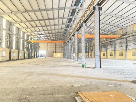 Cho thuê kho, xưởng 2000 m2 zamil, giá 90 có cầu trục tại Đan Phượng, Hoài Đức Hà Nội, chính chủ