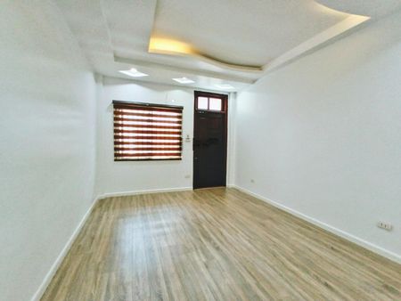 Chính chủ cho thuê căn nhà 48 lô C khu 7.2ha Vĩnh Phúc Ba Đình, văn phòng kết hợp kho