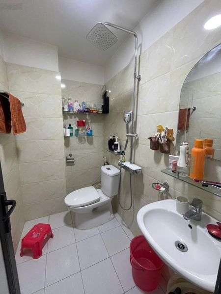 Cho thuê nhà 4 tầng tại La Thành 40m2x4T 3 ngủ giá 19 triệu, full nội thất nằm ngay gần mặt đường