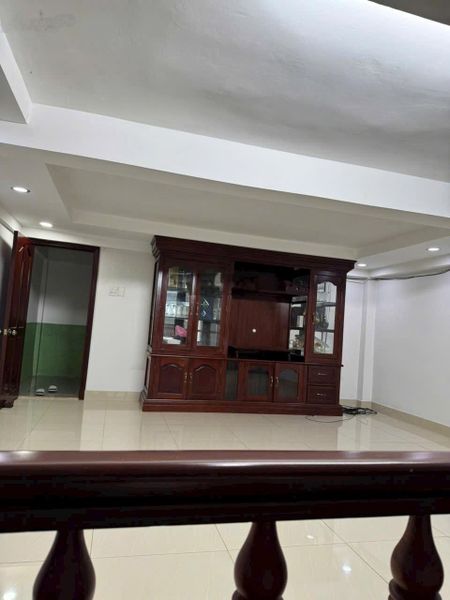 Nhà phố ngang 5m dài 30m, 1 trệt 2 lầu, 1 gác lửng