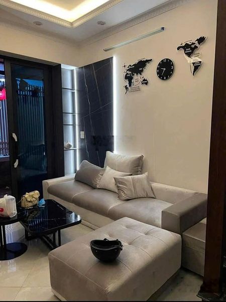 Cho thuê nhà ngõ 175 Nguyễn Khang 43m2 x5T giá 14tr/th