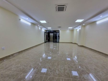 Cho thuê nhà vừa xây xong phố Nguyễn Khang - Trung Hoà DT 80m2x8T có thang máy - điều hòa Cầu Giấy