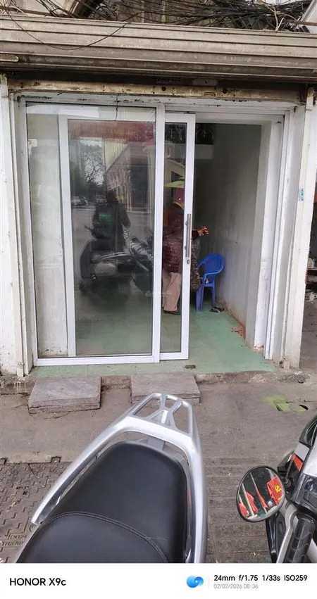 Cho thuê ch tại số 113 quán thánh. nhà có 3 tầng tầng 1 7tr/ tháng hoặc t1 và t2 giá thương lượng