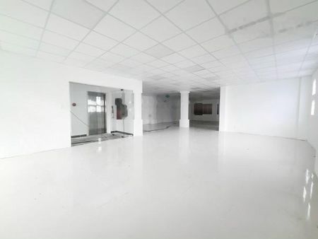 Cho thuê văn phòng diện tích 145m2, mặt tiền Điện Biên Phủ, đẹp, vuông vức giá 69 triệu 150 ngàn
