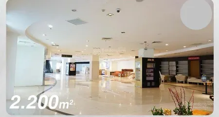 Chính chủ cho thuê mặt bằng showroom thương mại đắc địa nhất trung tâm thành phố