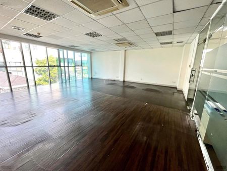 Cho Thuê Văn Phòng sàn 65m2 view kính sang trọng tại trung tâm đường Nguyễn Phi Khanh - Quận 1
