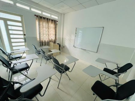 Chia sẻ văn phòng, lớp dạy học với diện tích 15m2. Có thể lấy nhiều phòng