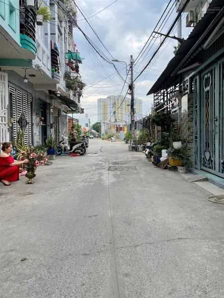 Cho thuê nhà nguyên căn hẻm xe hơi phú định 44m2 2 tầng 2pn 8tr/ tháng