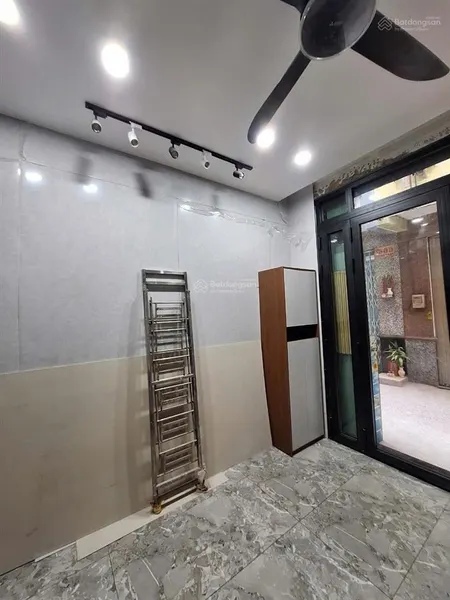 Hiếm! cho thuê nhà đẹp phú định 2 tầng có ban công 2pn2wc nhà mới nội thất đẹp 3.6x10.5 8tr