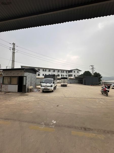 Cho thuê 1000m2 kho xưởng tại Phú Cát - Quốc Oai - Hà Nội. Giá 65 triệu/tháng lh 0982247544