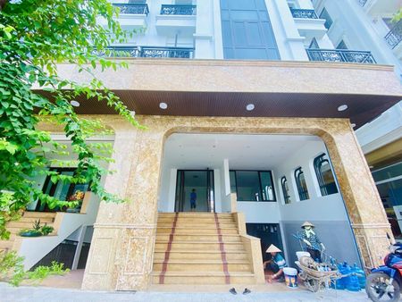 Cho thuê tòa nhà 170m2 x 7 tầng tại Hoài Đức, Hà Nội, 19tr VND/sàn (phòng khám, spa, văn phòng...)